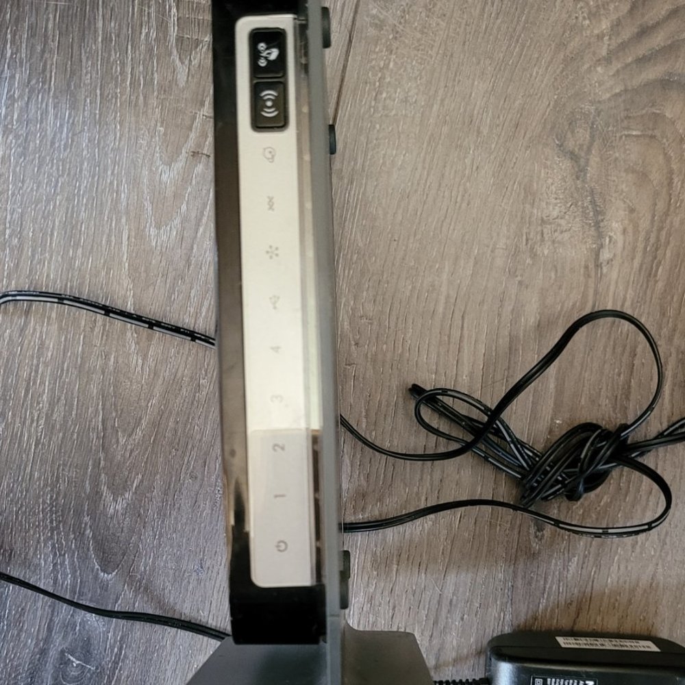 Netgear N300 WiFi Router - Picture 5 of 5